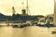 Narva-Jõesuu tuletorn ja päästepaat u 1910. Jaan Vali kogu.