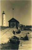 Vilsandi tuletorn ja päästejaama paadikuur 1930.aastatel. Jaan Vali kogu.